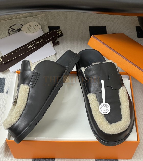 H**me5 Go Mule Slippers Sandals Calfskin Upper & Wool Insole Black