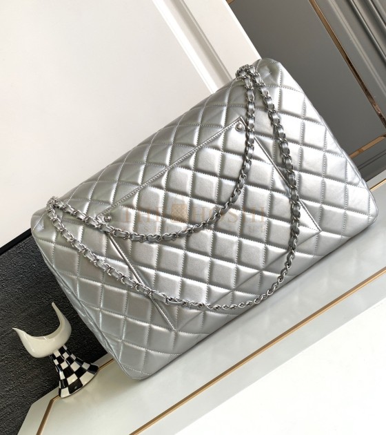 Ch**el Deauville Tote Bag Metallic Lambskin Silver Size 37×28×18cm Master Quality