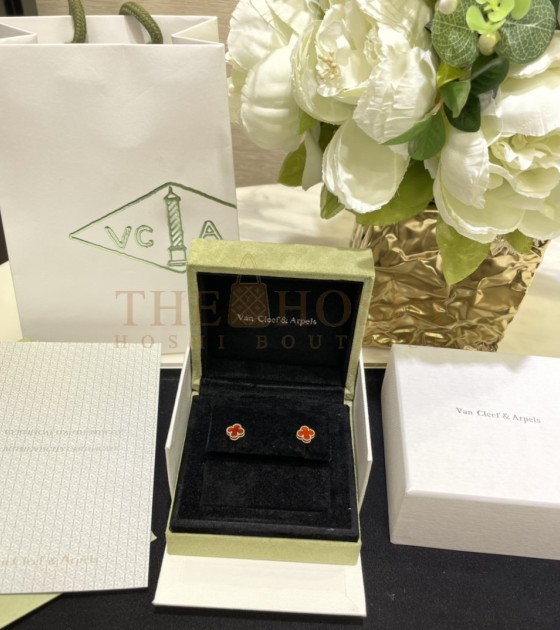 V*n Cl**f & Arpels Alhambra Vintage Earrings Mini 18K Yellow Gold/White Mother-of-Pearl Master Quality