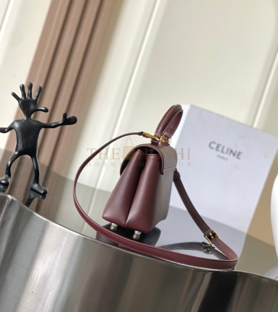 Ce1i*e Teen Nino Soft Calfskin Shoulder Bag Triomphe Gold Hardware 20x13x8cm  Master Quality