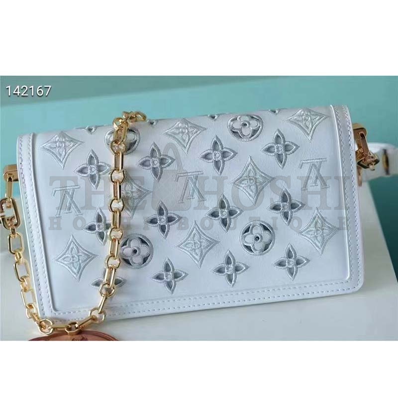 L0vis Vvtt0n LV Women Dauphine East West Handbag White Calfskin Leather Master Quality