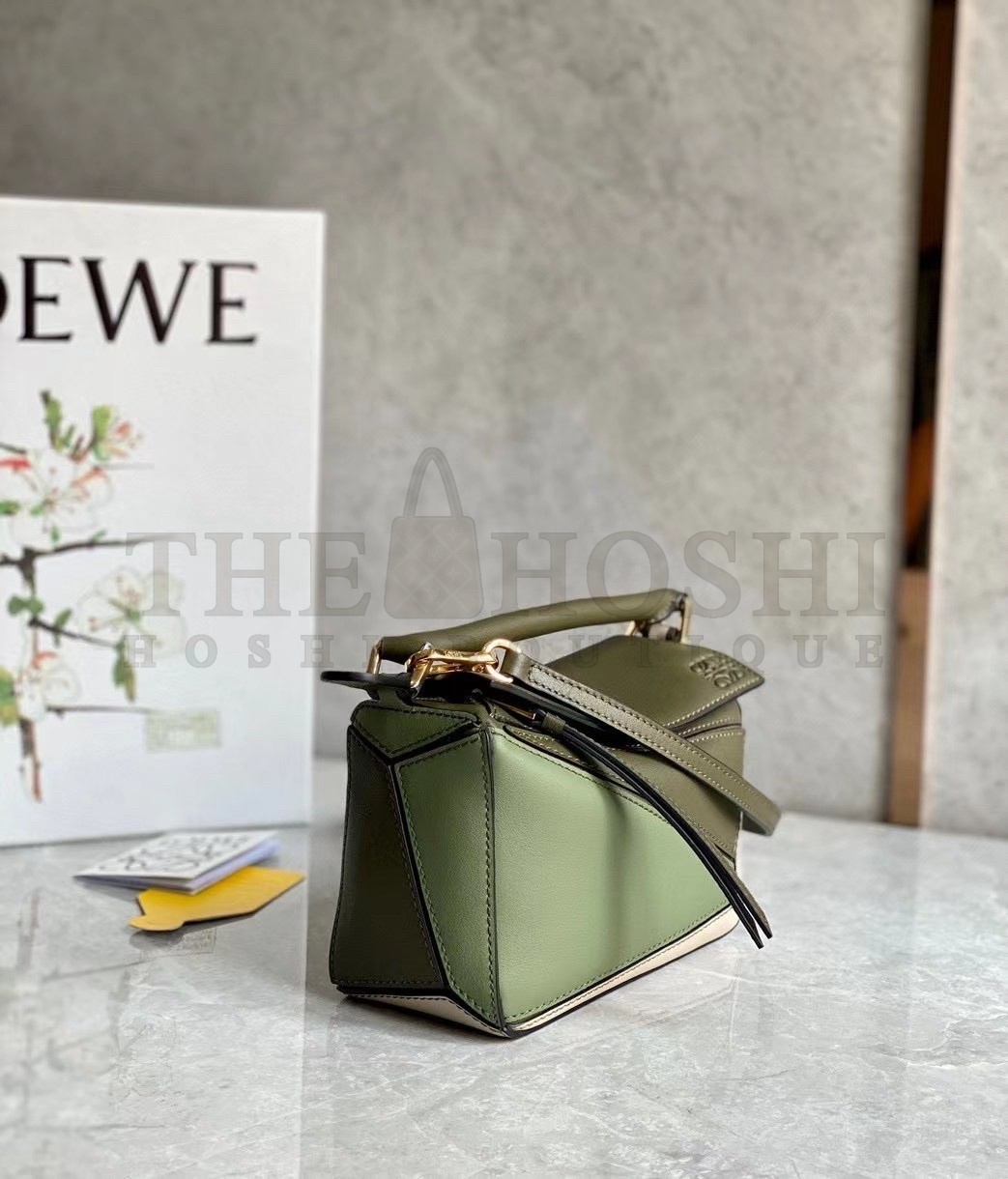 L0ew* Puzzle Mini Bag In Green/Oat Calfskin Master Quality