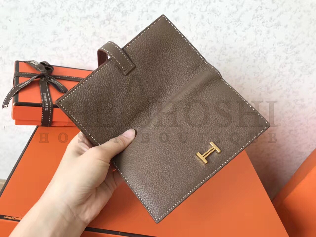 H**me5 Taupe Clemence Bearn Gusset Wallet Master Quality