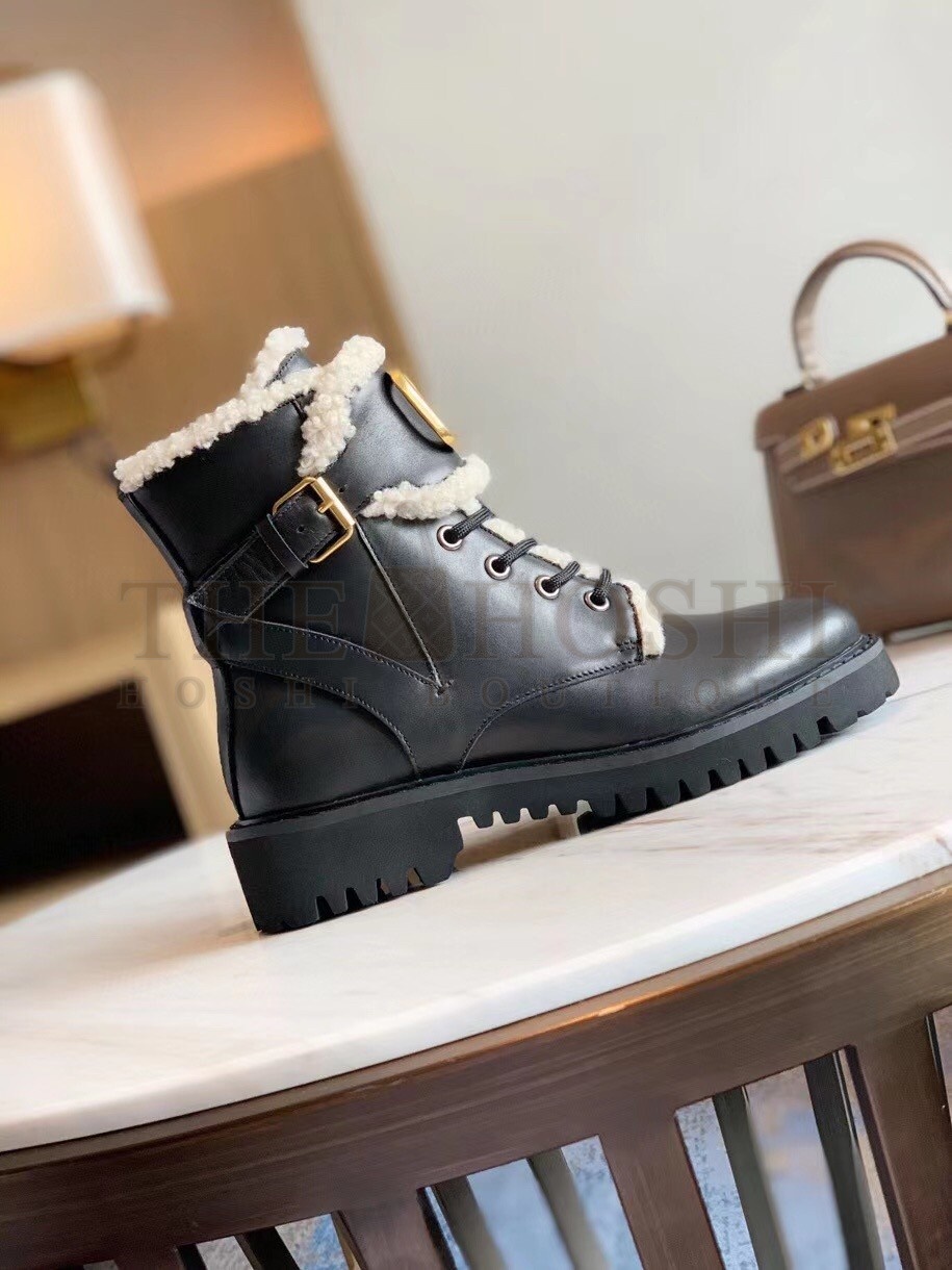 Va1e*ntin0 VLogo Combat Boots with Shearling Lining Master Quality