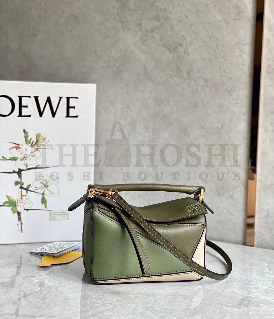 L0ew* Puzzle Mini Bag In Green/Oat Calfskin Master Quality