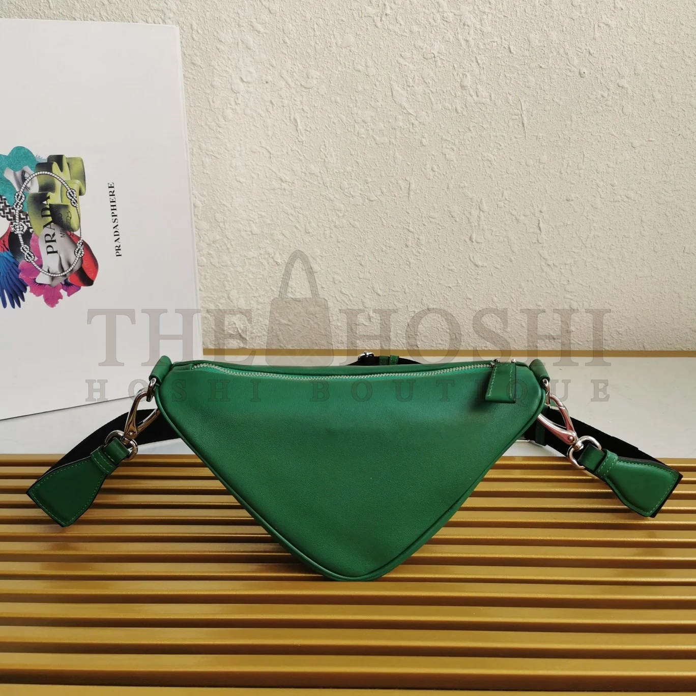Pra*a Triangle Shoulder Bag In Green Calfskin Master Quality