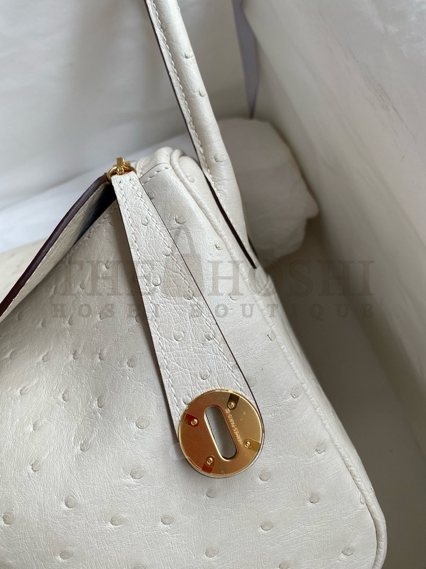 H**me5 Lindy 26 Handmade Bag In Craie Ostrich Leather Master Quality