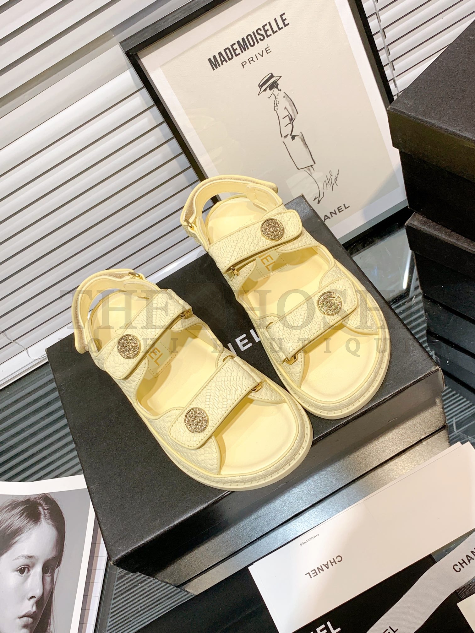 Ch**el sandals sliper shoes Master Quality