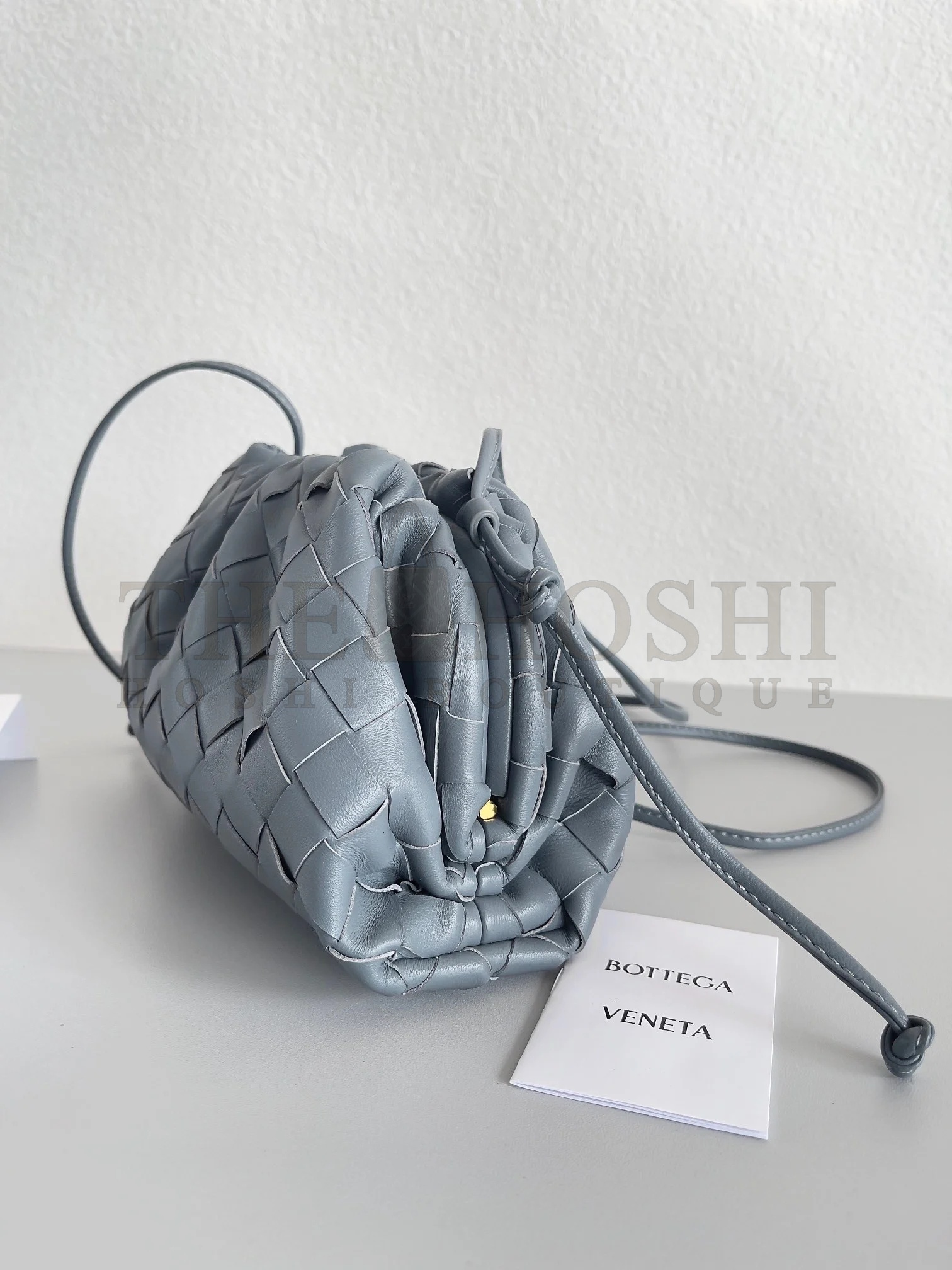 B0tt*ga Ven*ta Mini Pouch with Strap in Thunder Intrecciato Lambskin Master Quality