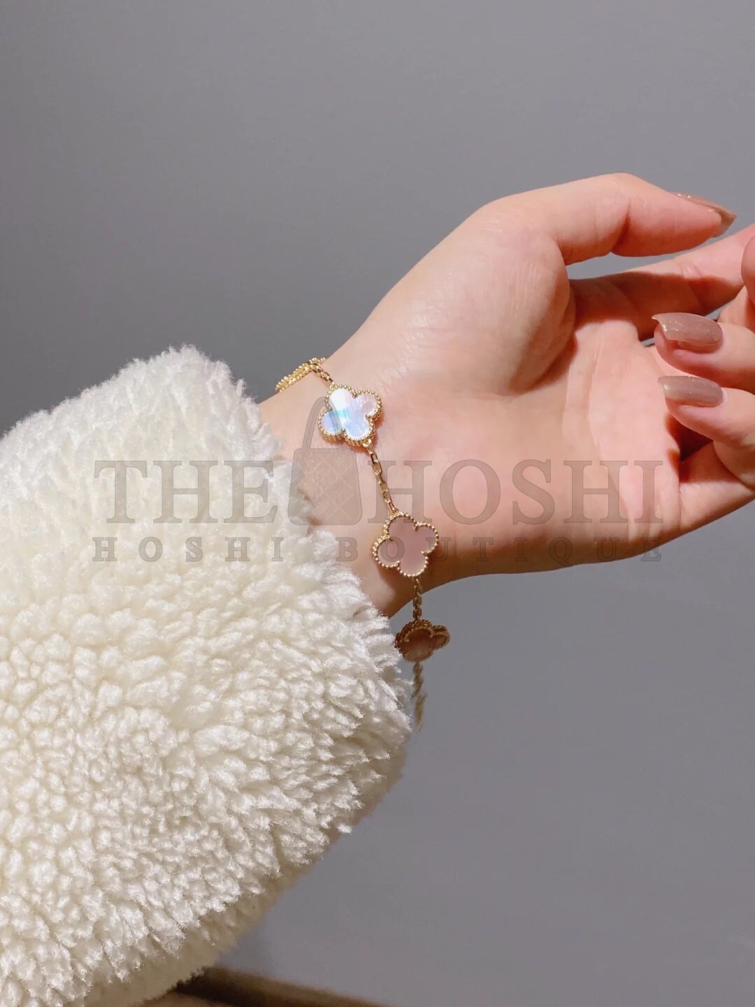 V*n Cl**f&Arpels Pink Shell Clover Bracelet,Vintage Alhambra bracelet, 5 motifs Master Quality