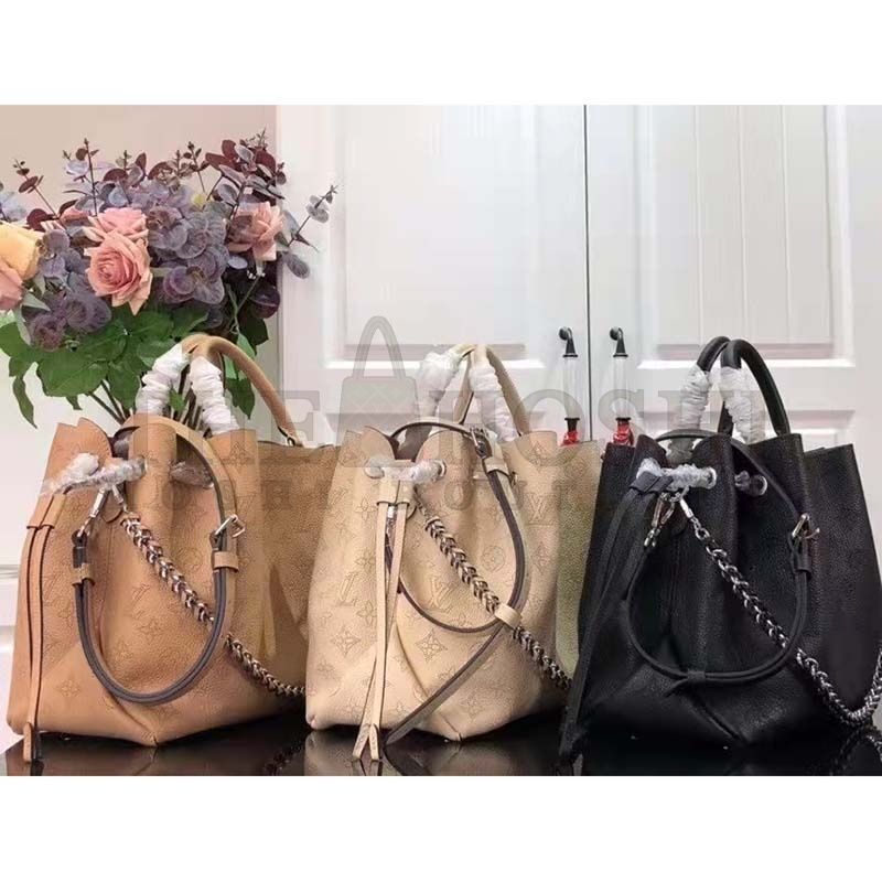 L0vis Vvtt0n LV Women Bella Tote Crème Beige Mahina Perforated Calfskin Calf Master Quality