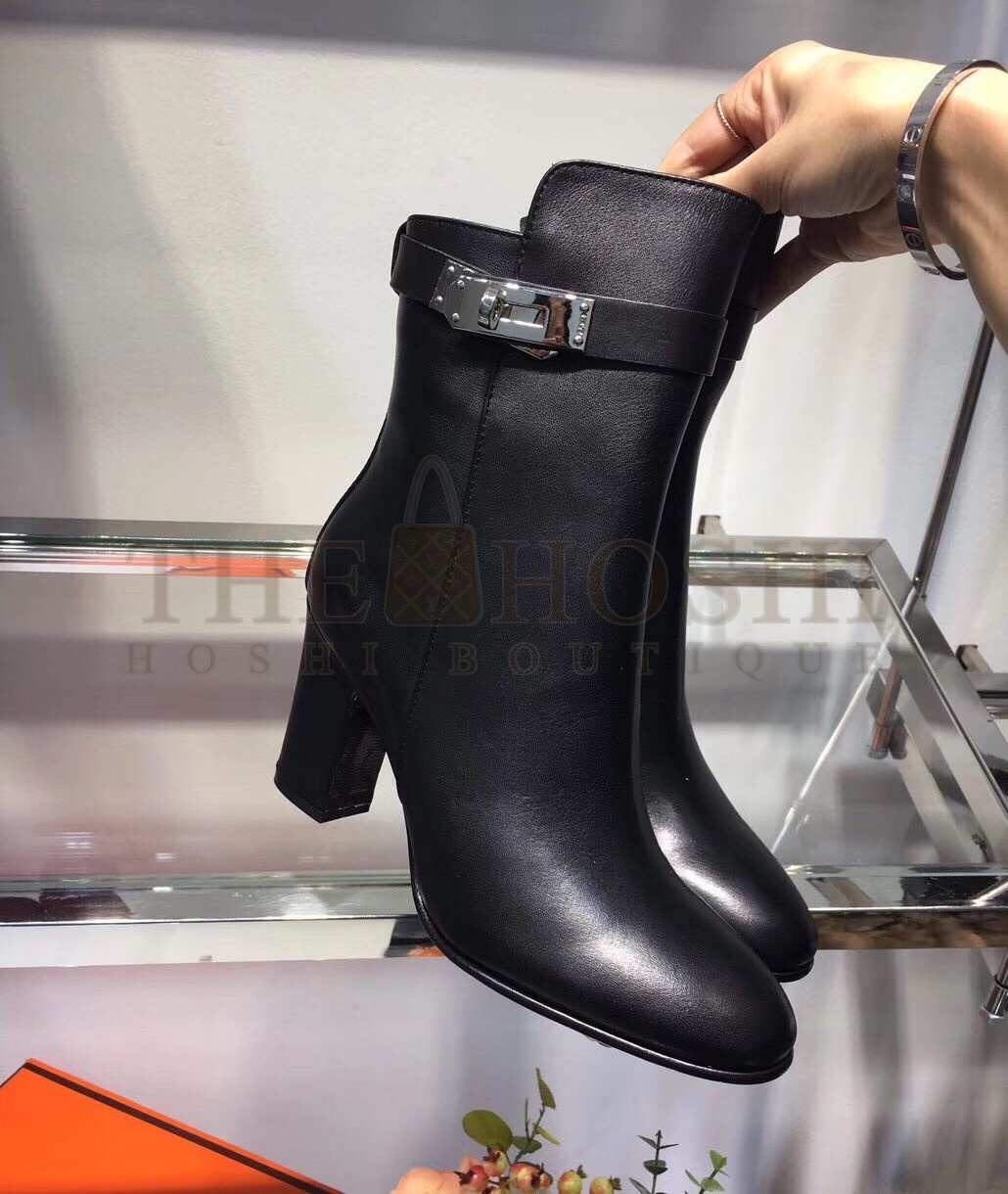 H**me5 Noir Joueuse Ankle Boots Master Quality