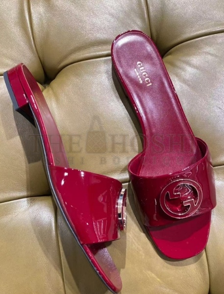 Gvc*1 RED SLIDE SANDALS WITH GOLD LOGO SHOES Master Quality