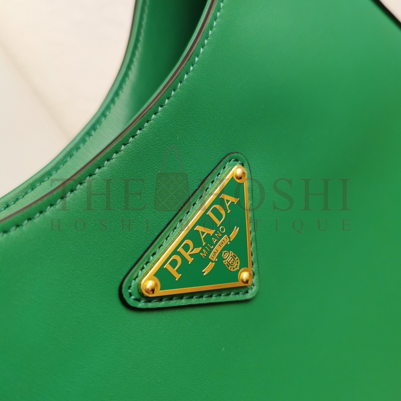 Pra*a Shoulder Bag in Green Leather Master Quality