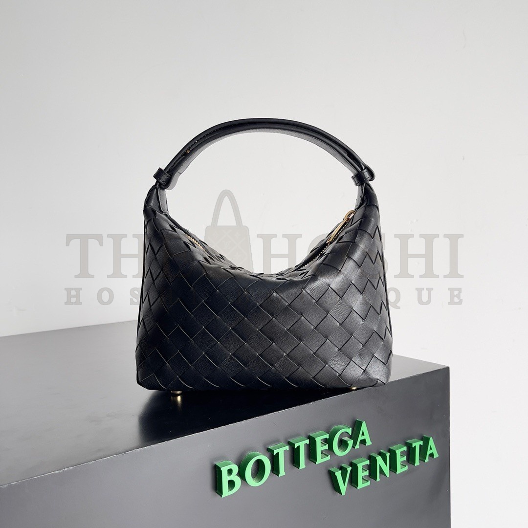 B0tt*ga Ven*ta Mini Wallace Bag in Black Intrecciato Calfskin Master Quality