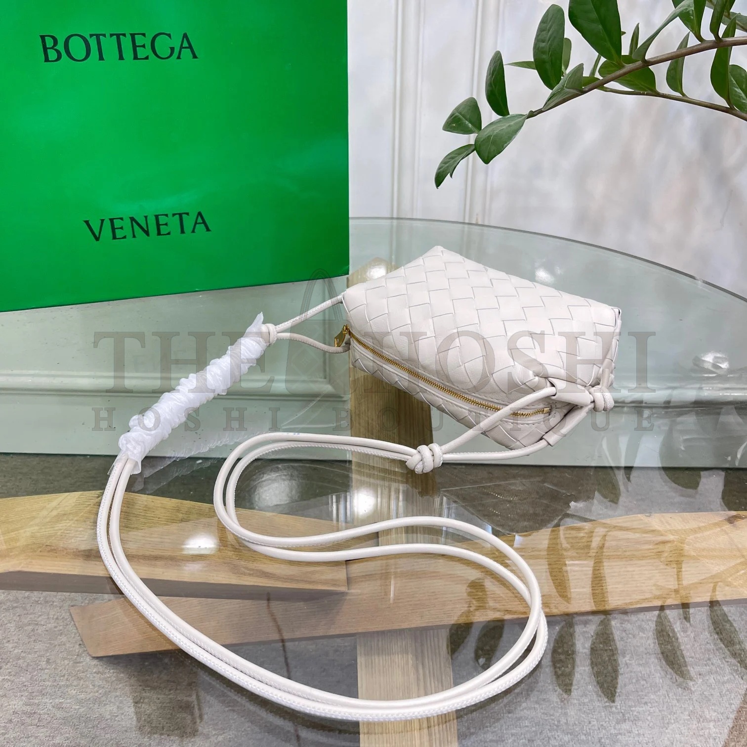 B0tt*ga Ven*ta Loop Mini Bag In White Intrecciato Lambskin Master Quality
