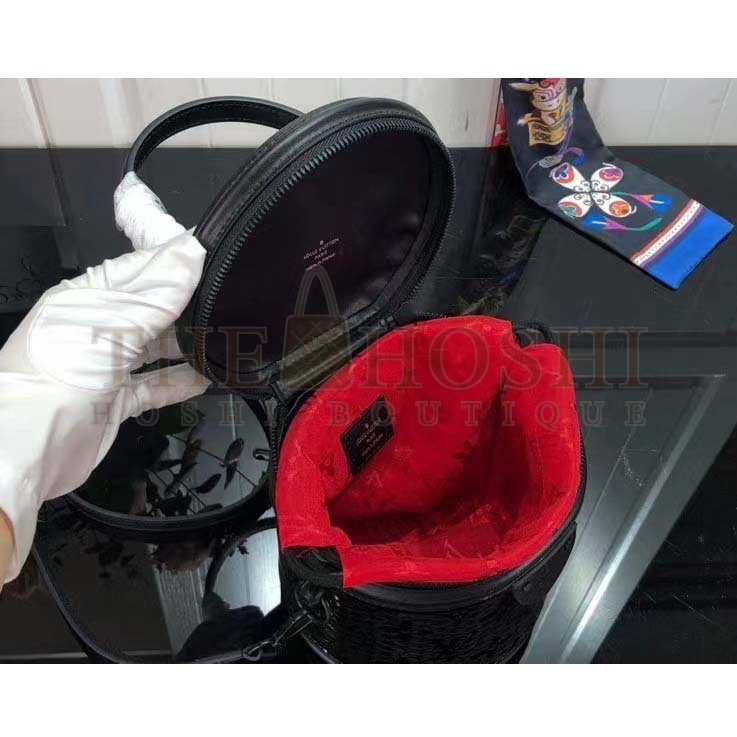 L0vis Vvtt0n LV Women Cannes Handbag Black Patent Calfskin Cowhide Leather Master Quality