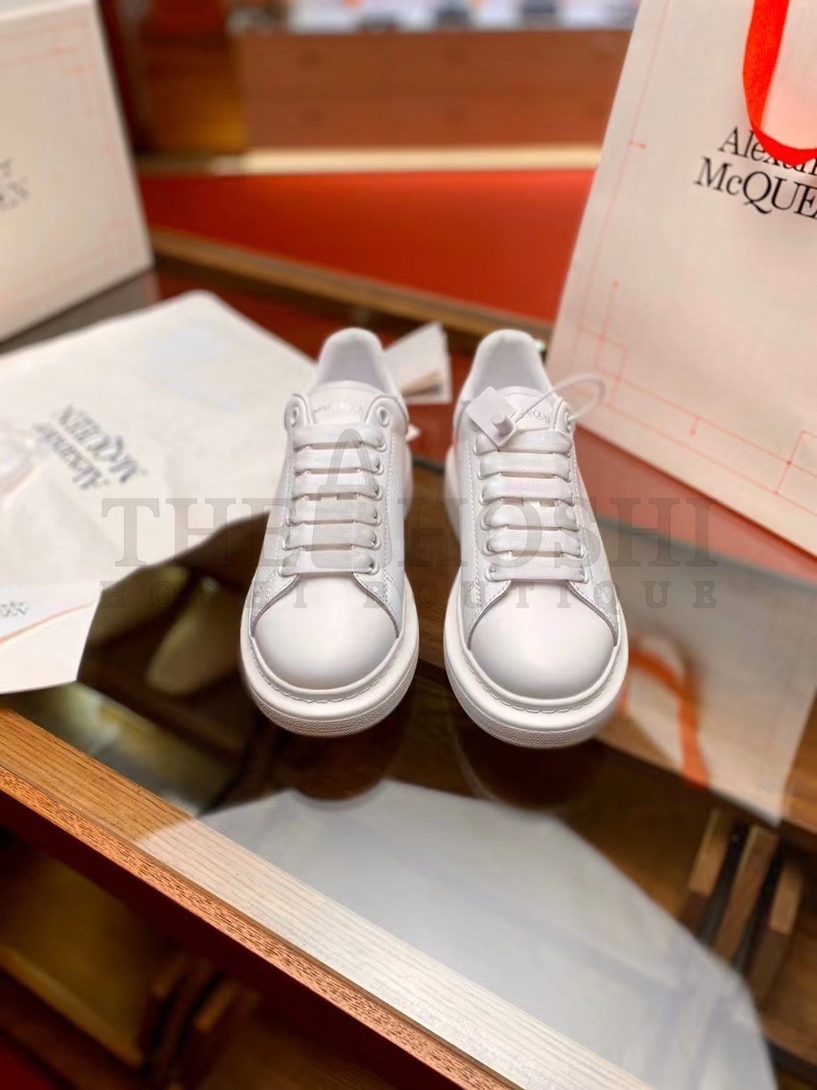 A1exa*der Mcqv*en Women