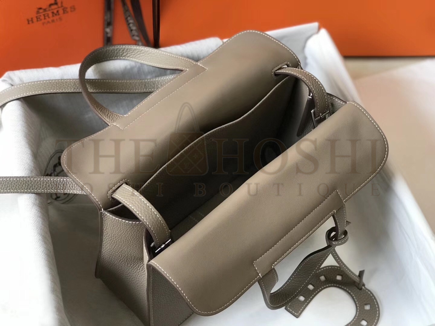 H**me5 Halzan Bag In Grey Clemence Leather Master Quality