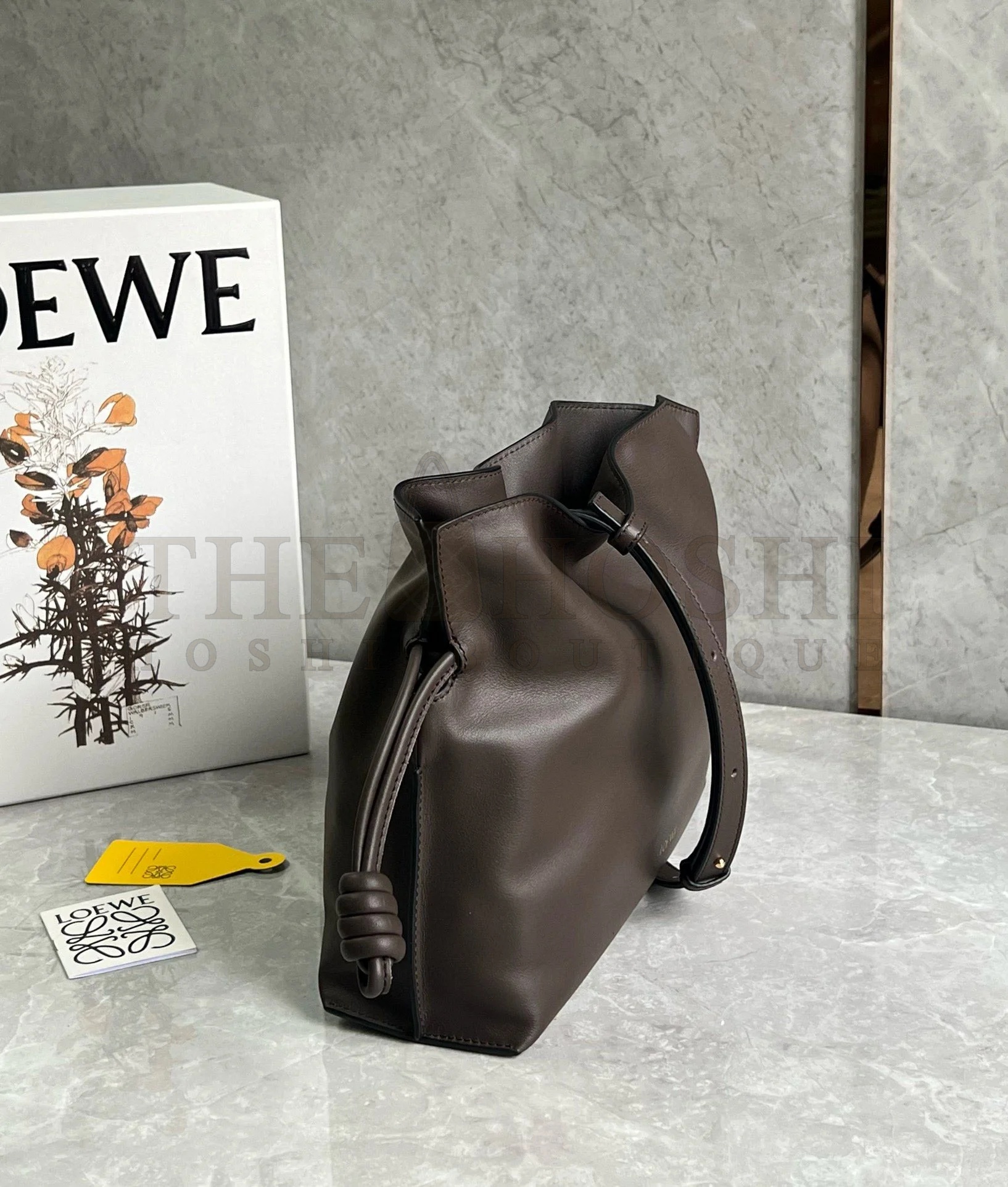 L0ew* Flamenco Clutch Bag in Chocolate Nappa Calfskin size：30cm Master Quality