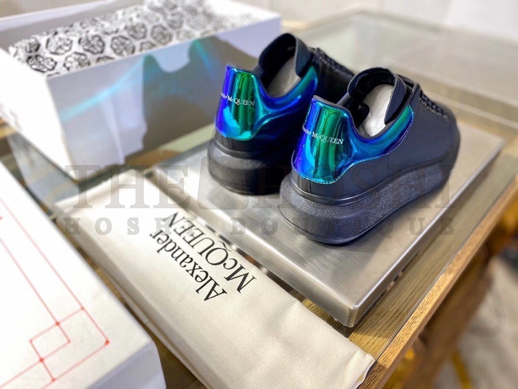 A1exa*der Mcqv*en Men