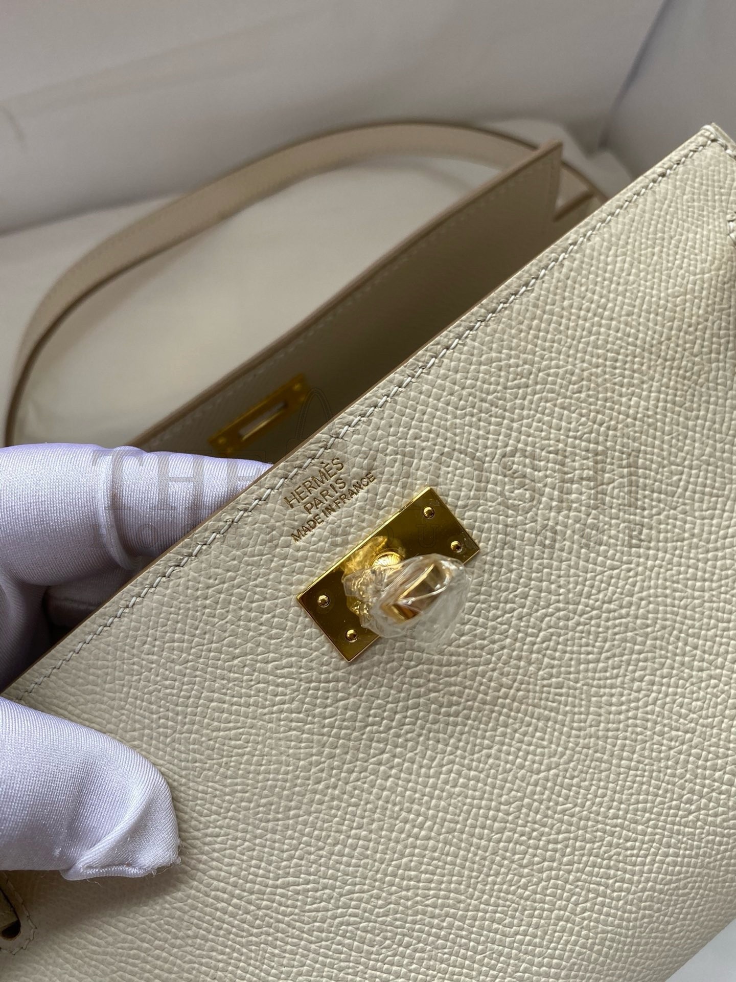 H**me5 Kelly Classique To Go Wallet in Craie Epsom Calfskin Master Quality