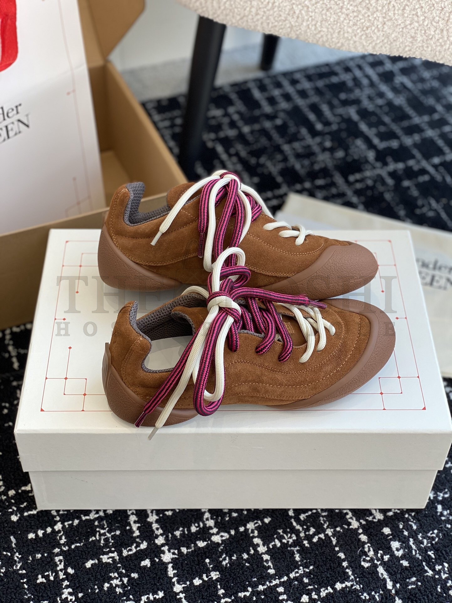 A1exa*der Mcqv*en Women