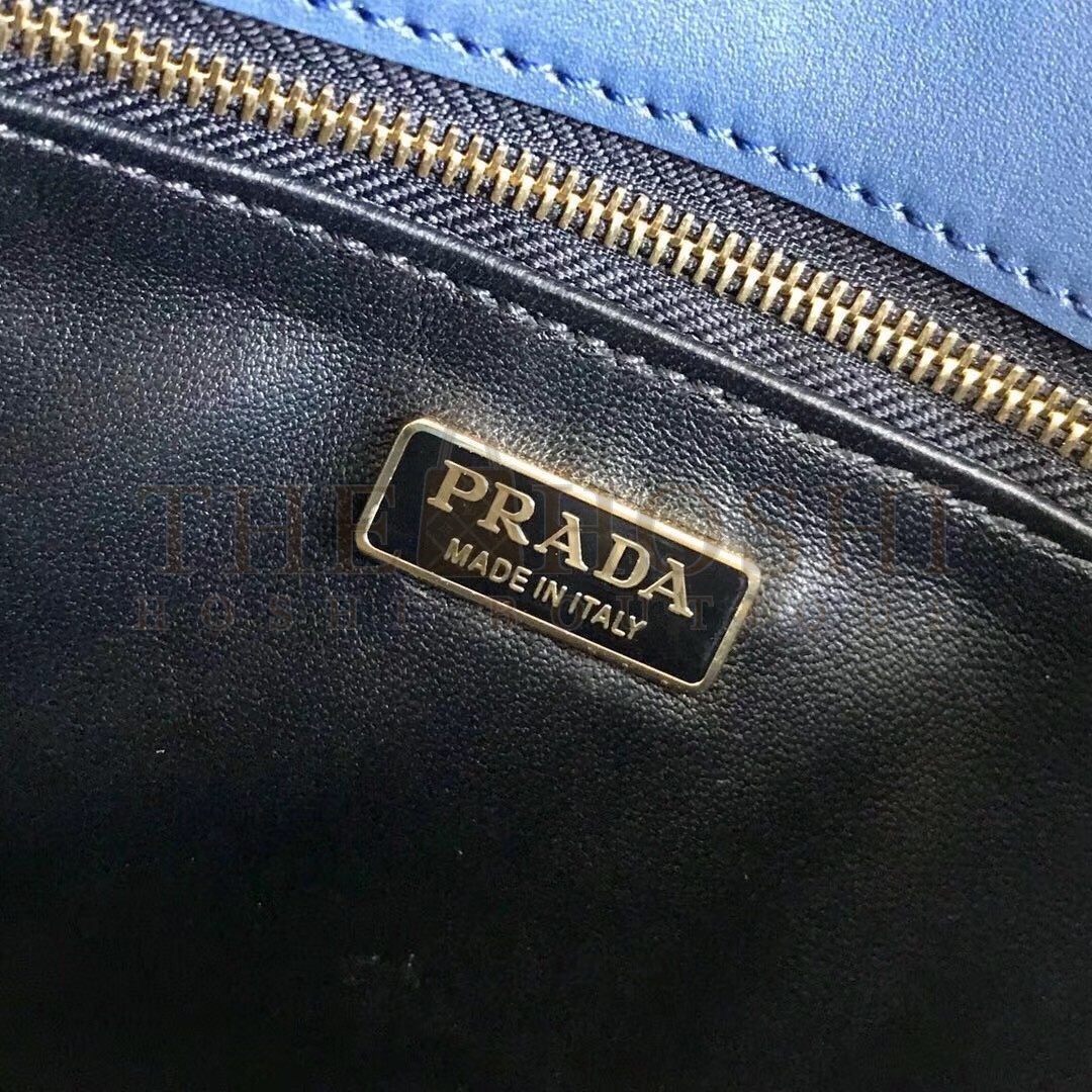 Pra*a Embleme Shoulder Bag In Blue Saffiano Leather Master Quality