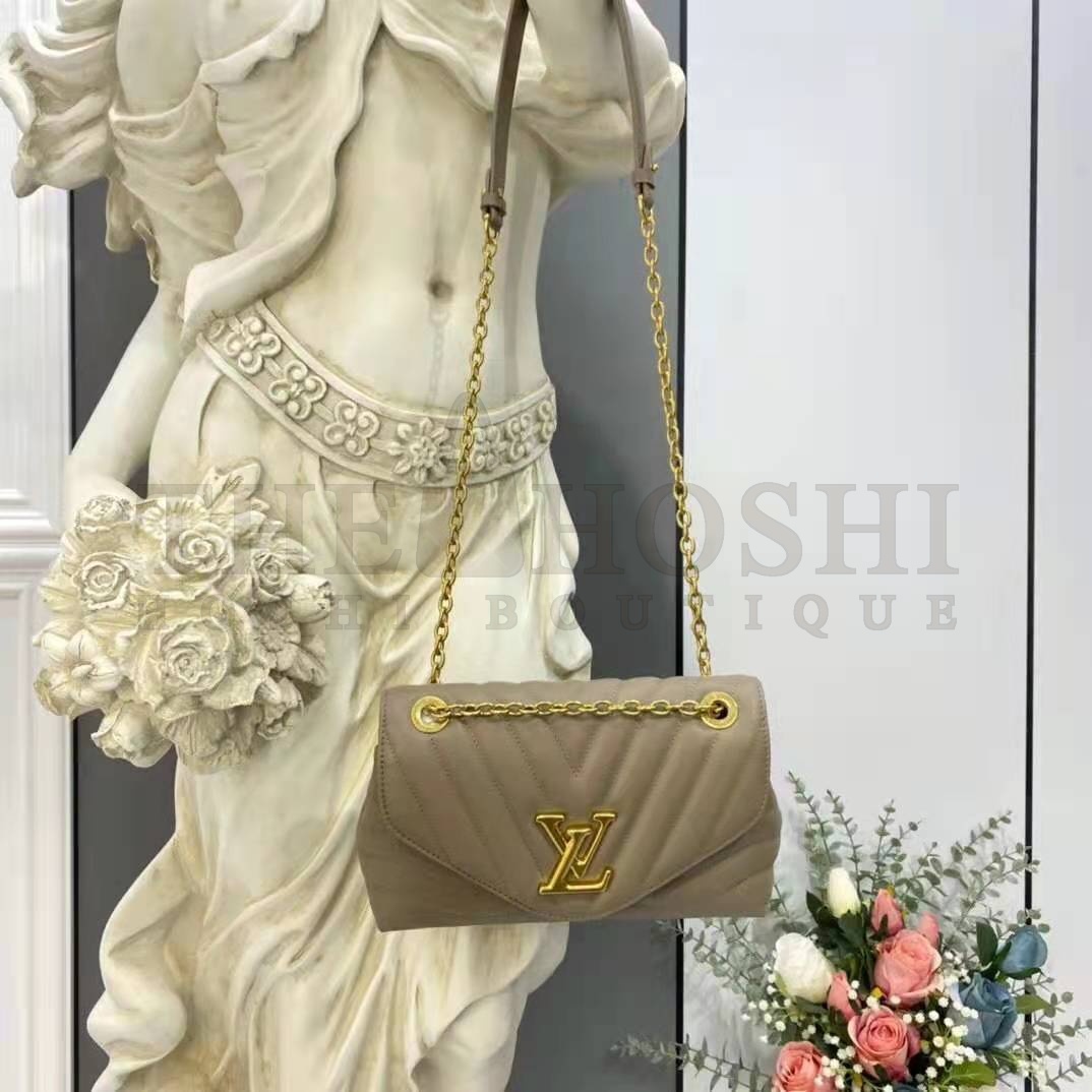 L0vis Vvtt0n LV Women New Wave Chain Bag Handbag Sandy Smooth Cowhide Leather Master Quality