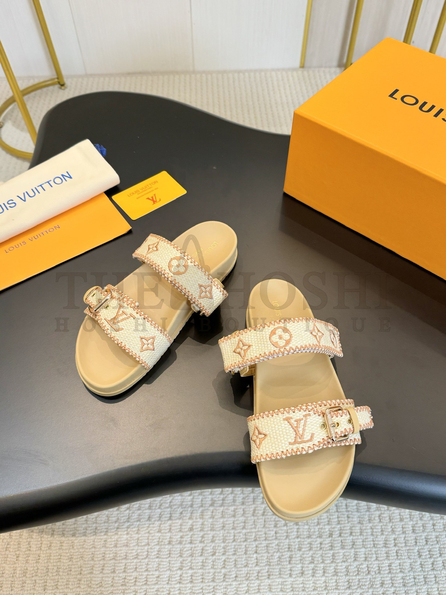 LV slippers sandals Master Quality
