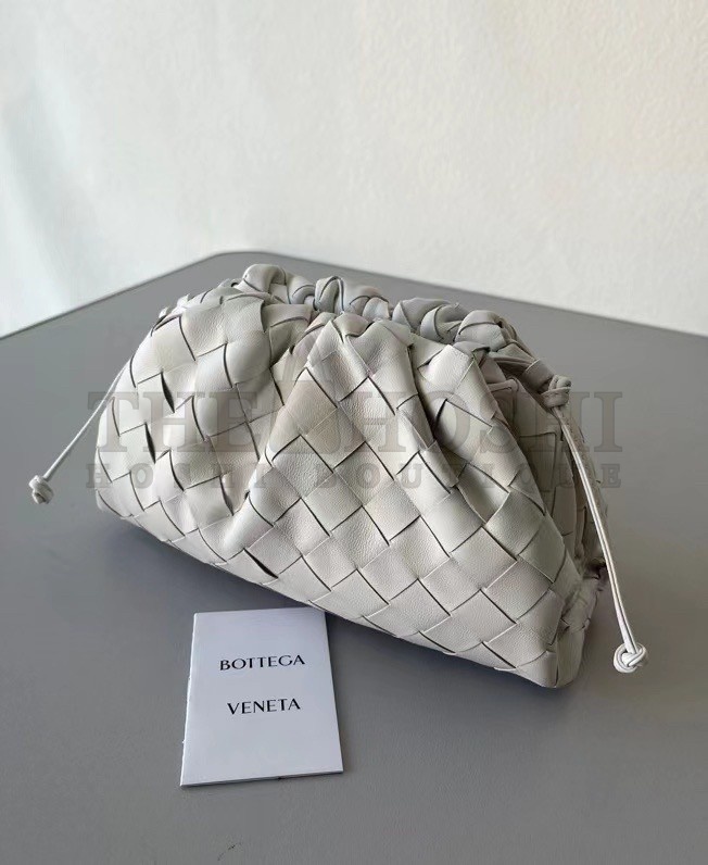 B0tt*ga Ven*ta Mini Pouch In White Intrecciato Lambskin Master Quality
