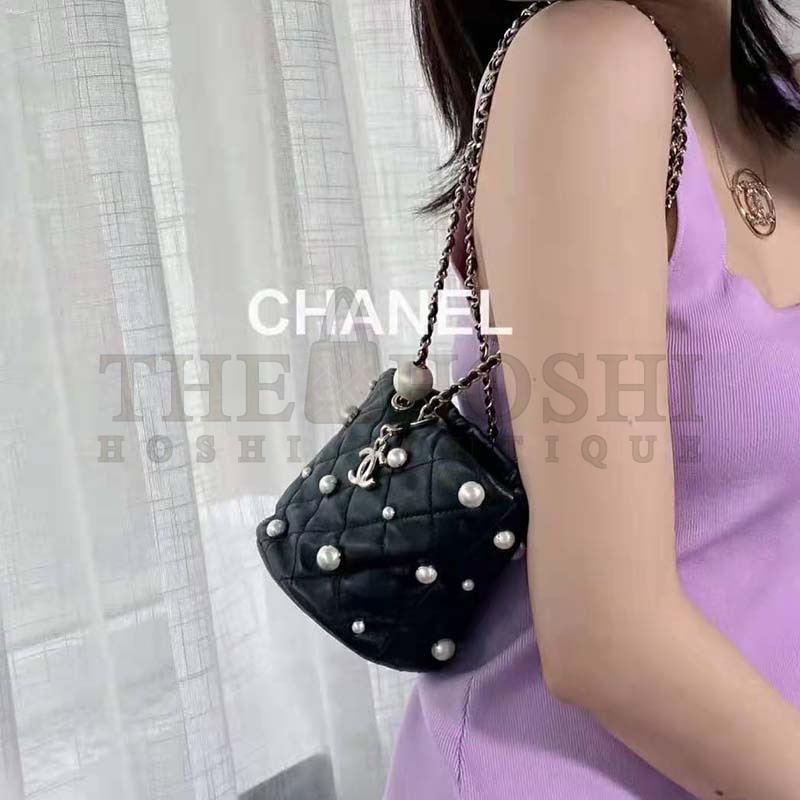 Ch**el Women Mini Drawstring Bag Lambskin Imitation Pearls &amp; Gold-Tone Metal Black Master Quality
