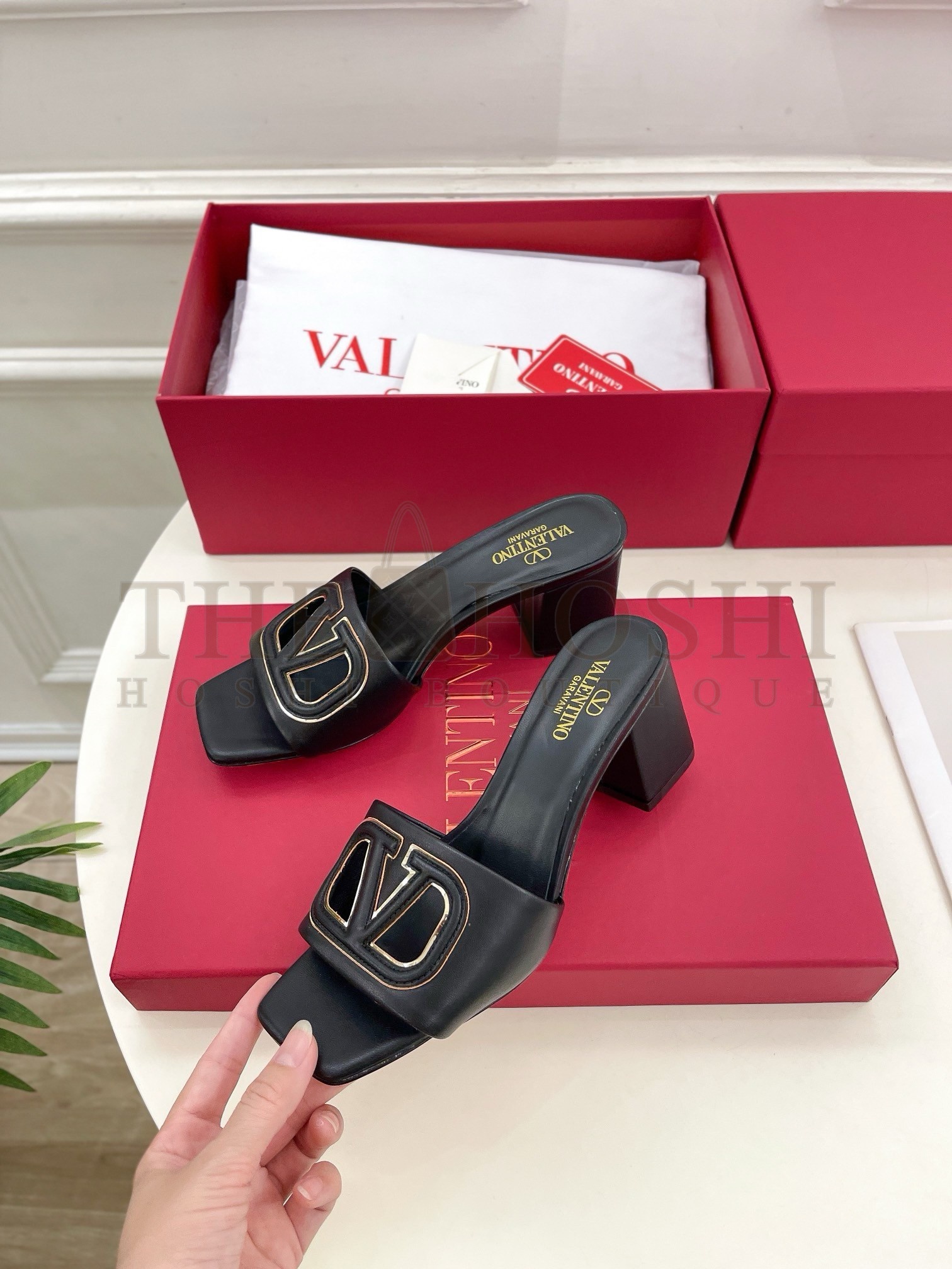 Va1e*ntin0 VLogo Cut-out Slide Sandals 60mm in Black Leather Master Quality