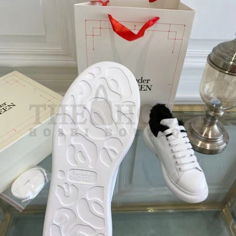 A1exa*der Mcqv*en Women