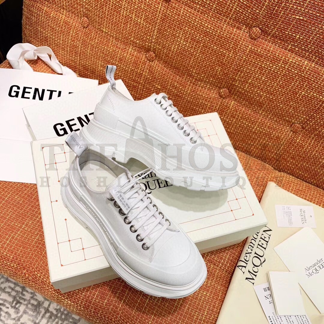 A1exa*der Mcqv*en Women