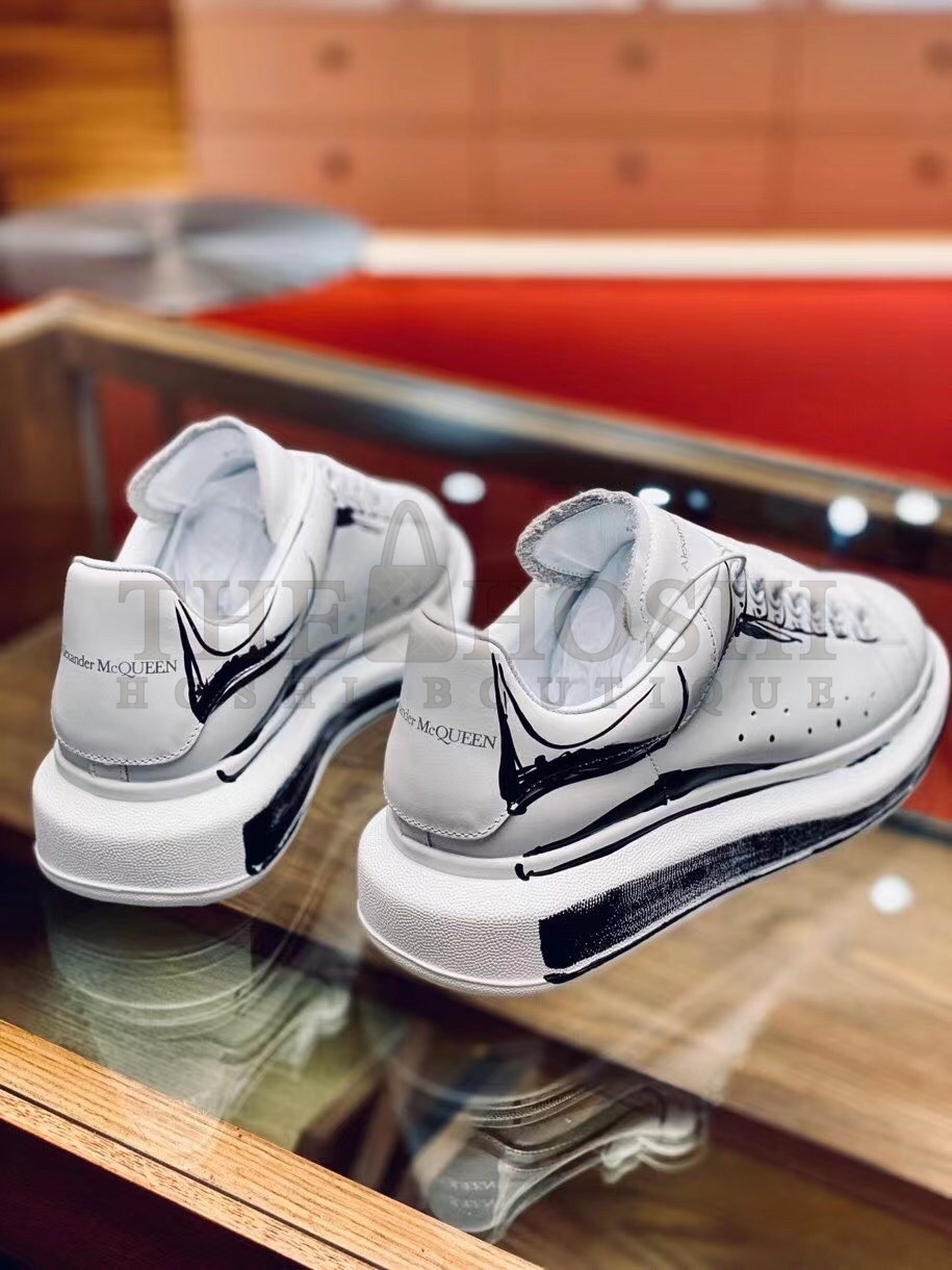 A1exa*der Mcqv*en Men