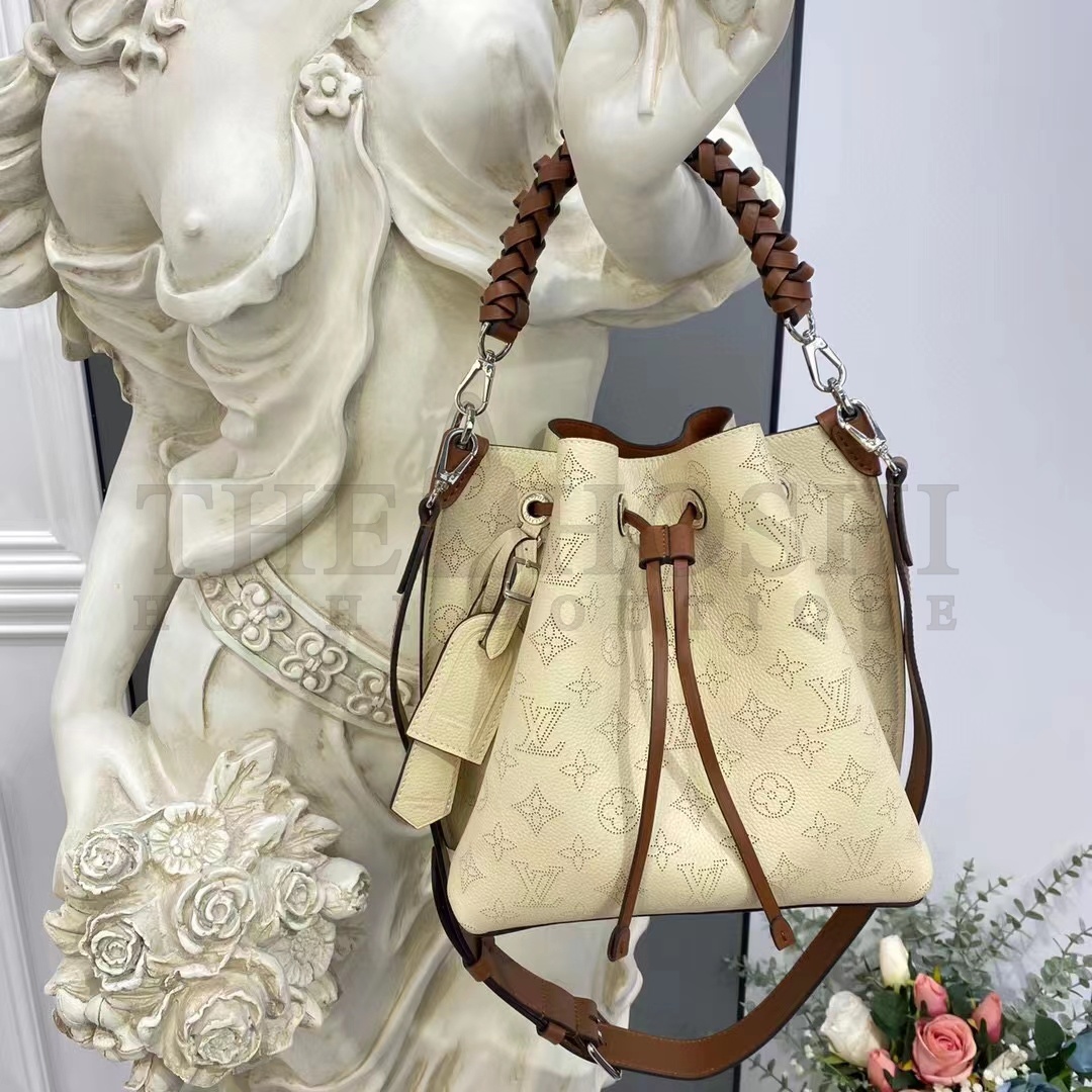 L0vis Vvtt0n LV Women Muria Bucket Bag Crème Beige Mahina Perforated Calf Leather Master Quality