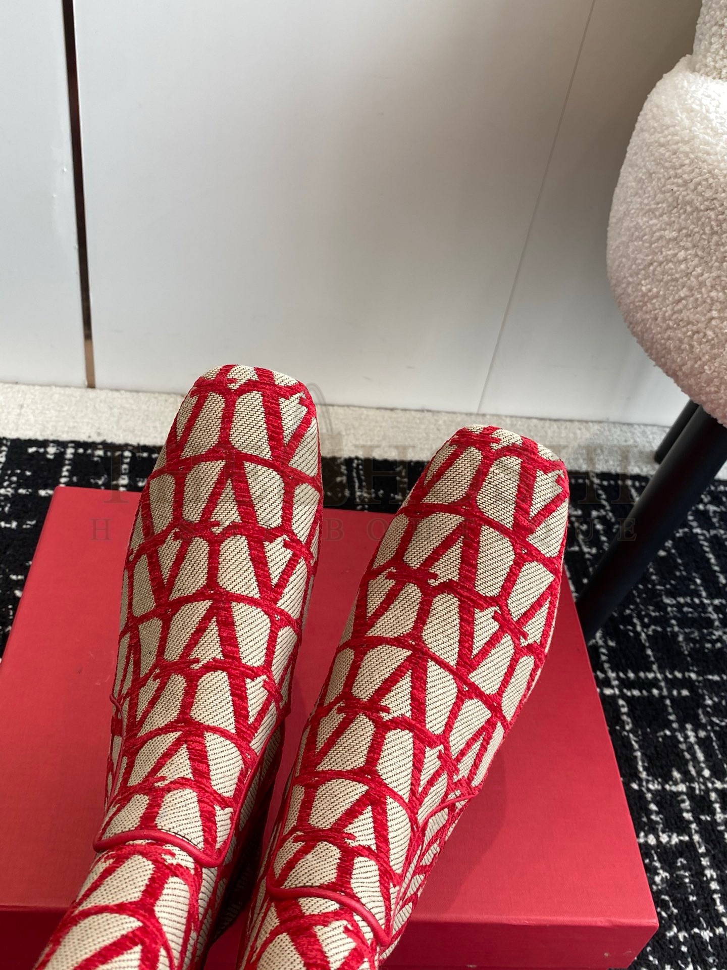 Va1e*ntin0 VLogo Type Knee Boots in Red Toile Iconographe fabric Master Quality