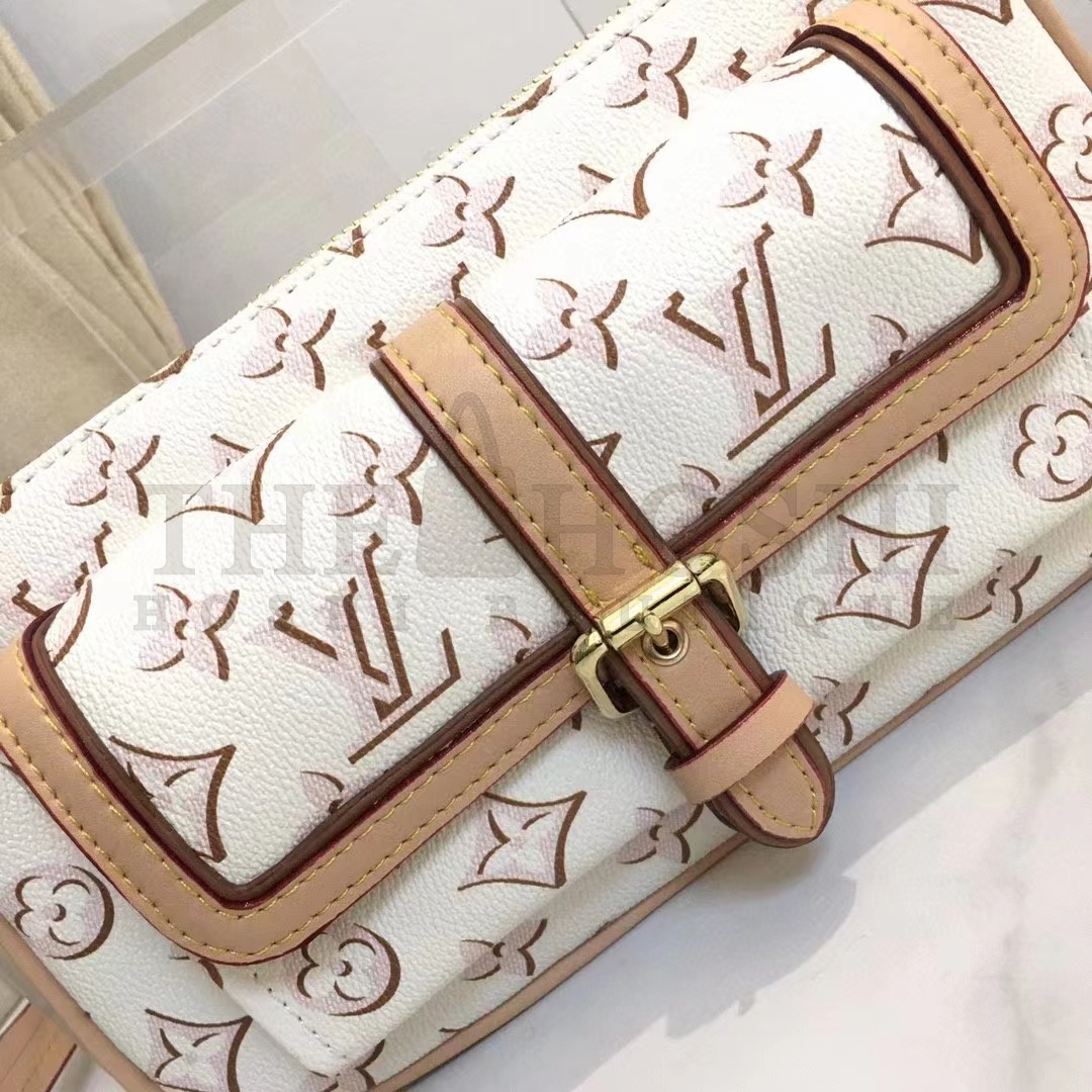 L0vis Vvtt0n LV Women Maxi Multi Pochette Accessoires Handbag Beige Monogram Coated Canvas Master Quality