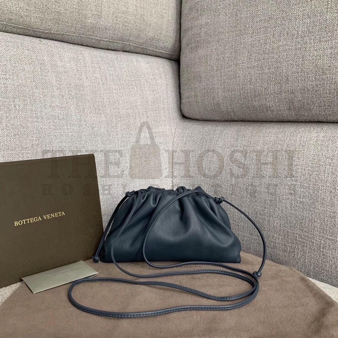 B0tt*ga Ven*ta Pouch Mini Bag In Navy Blue Calfskin Master Quality