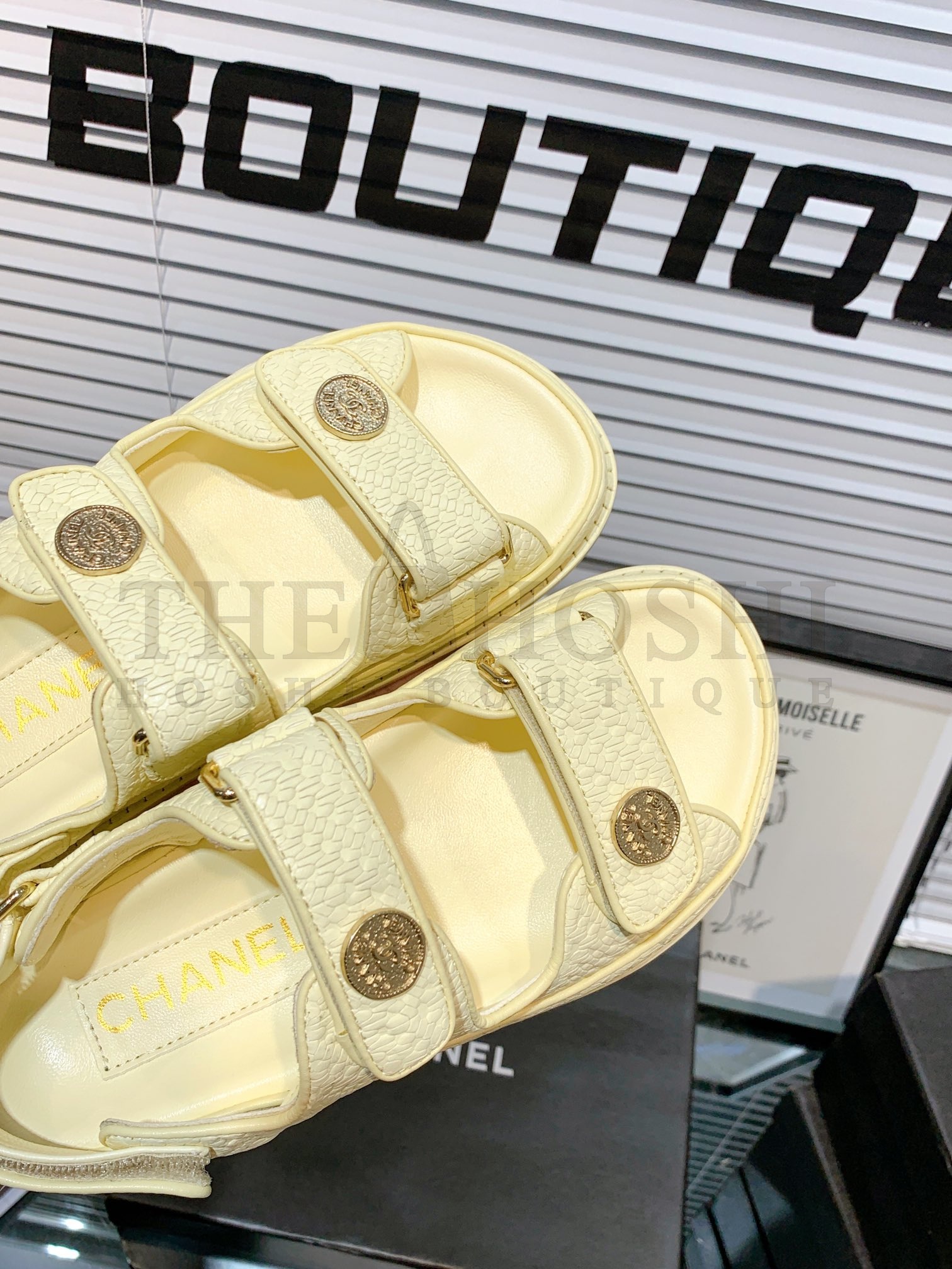 Ch**el sandals sliper shoes Master Quality