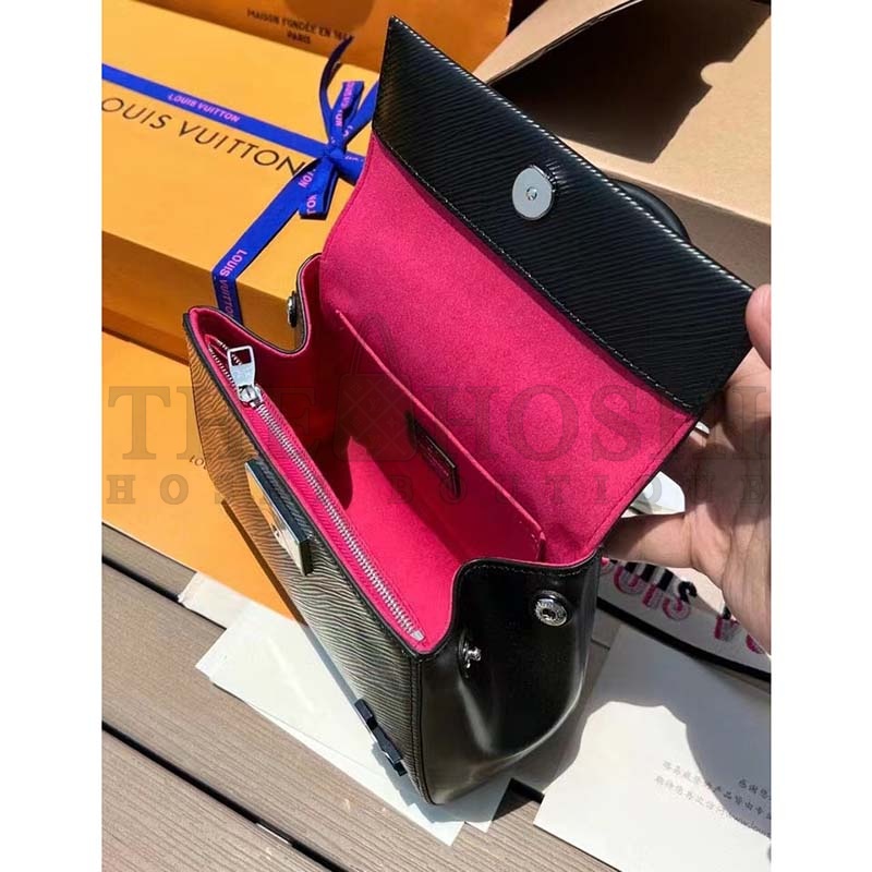 L0vis Vvtt0n LV Women Cluny Mini Handbag Black Epi Grained Cowhide Leather Master Quality