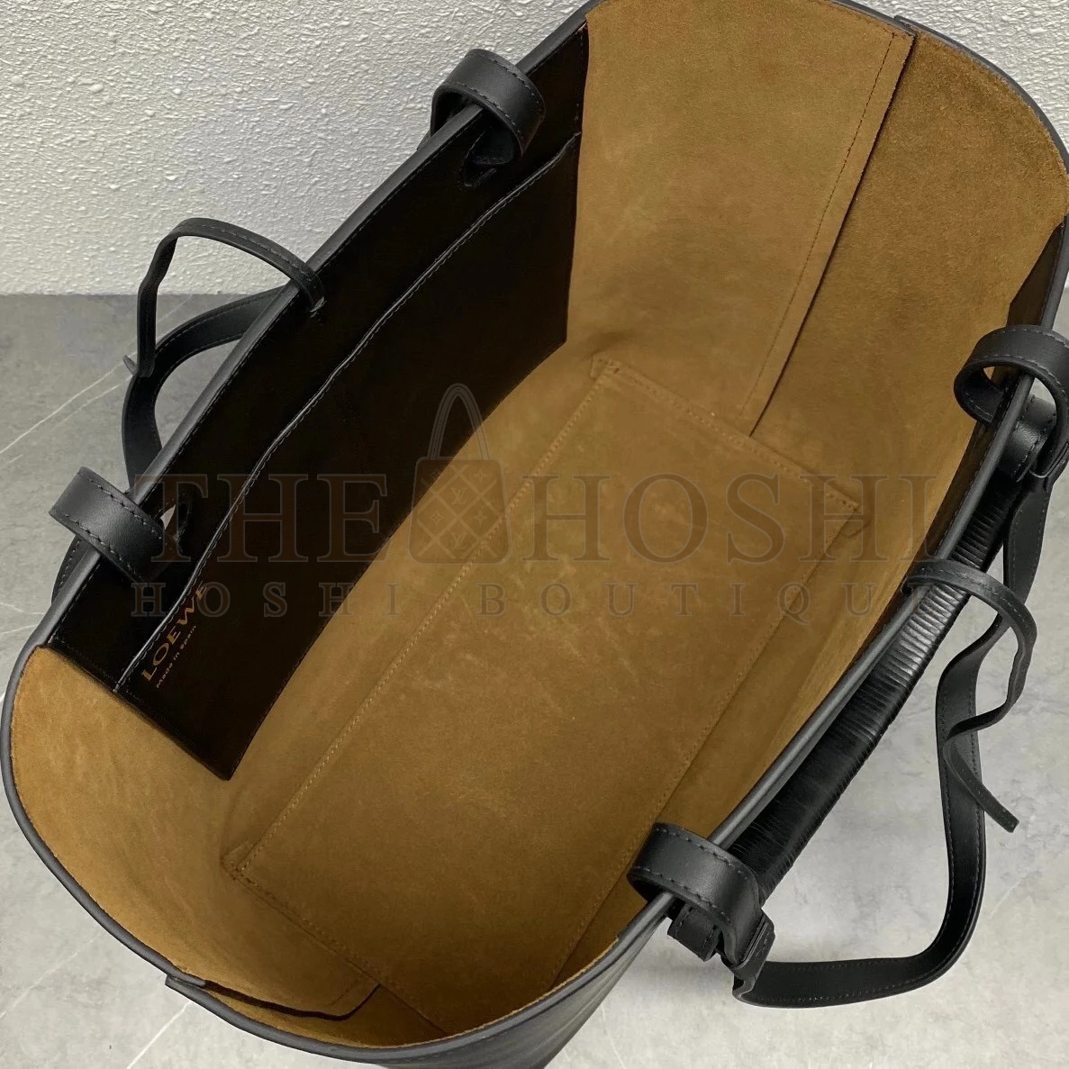 L0ew* Anagram Small Tote In Black Classic Calfskin Master Quality