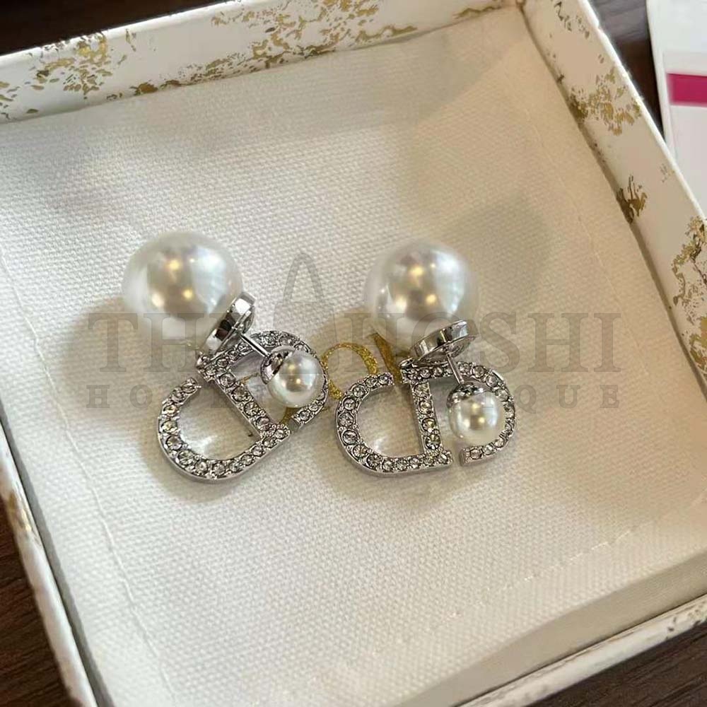 D10r Women Tribales Earrings Silver-Finish Metal with White Resin Pearls and Silver-Tone Crystals Master Quality