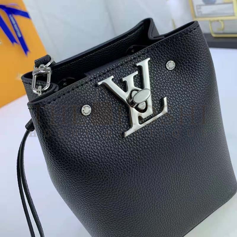 L0vis Vvtt0n LV Women Nano Lockme Bucket Bag Black Grained Calf Leather Master Quality
