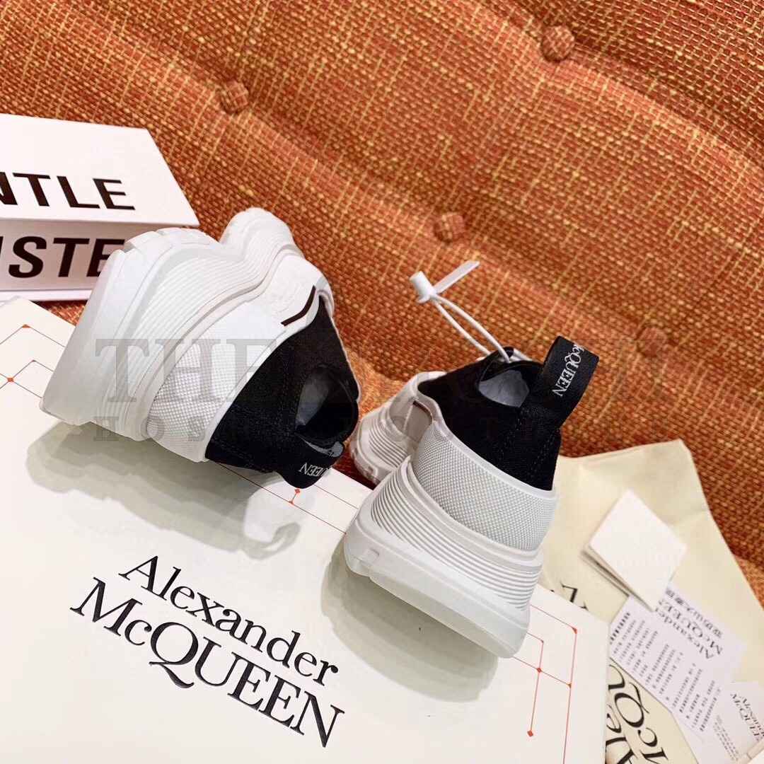 A1exa*der Mcqv*en Women