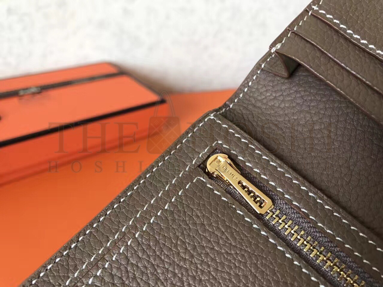 H**me5 Taupe Clemence Bearn Gusset Wallet Master Quality