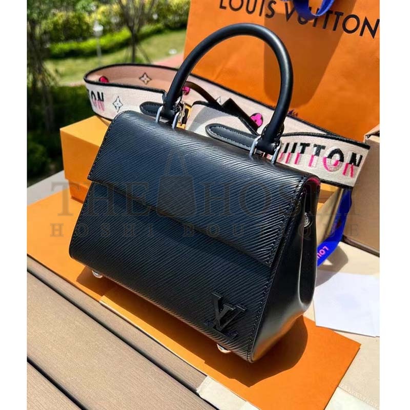 L0vis Vvtt0n LV Women Cluny Mini Handbag Black Epi Grained Cowhide Leather Master Quality