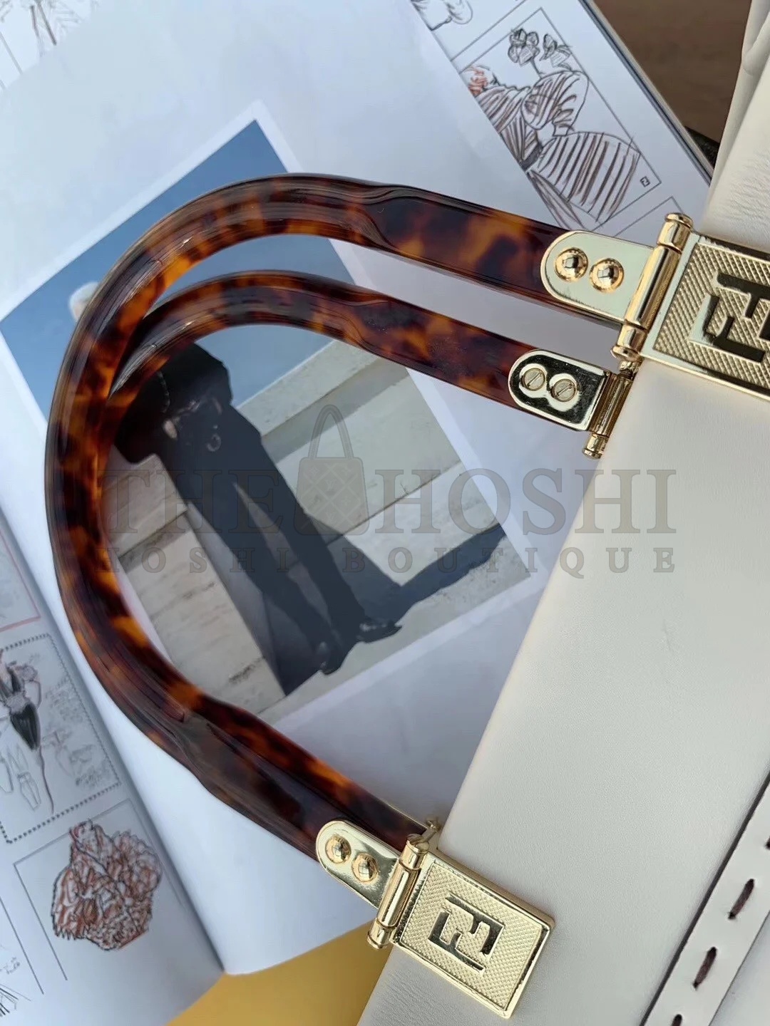 F**di Sunshine Large Tote Bag In White Calfskin Master Quality