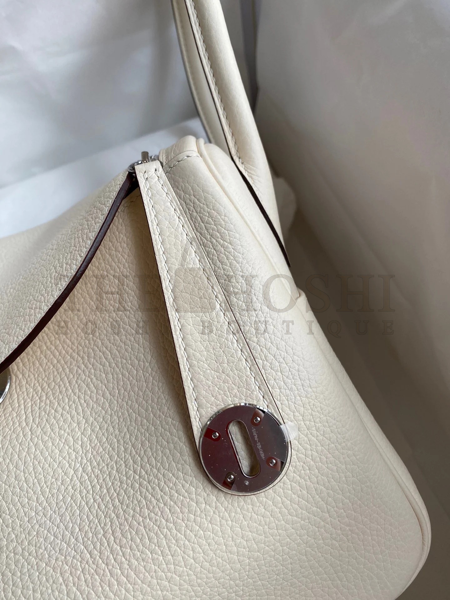 H**me5 Lindy 26 Handmade Bag In Nata Clemence Leather Master Quality